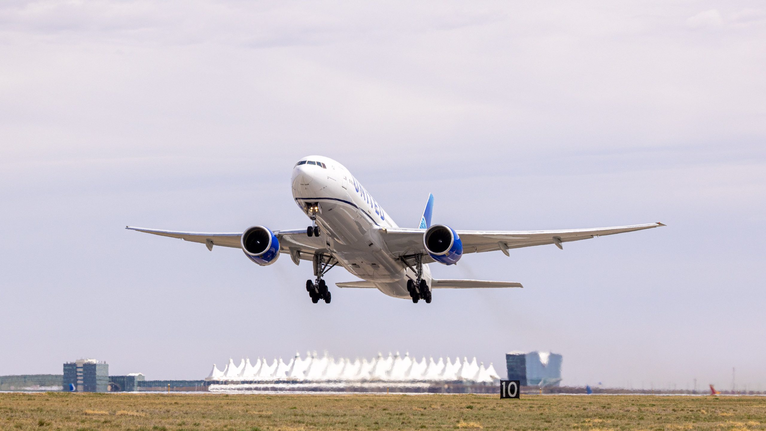United Airlines, um nach jüngsten Ereignissen eine verstärkte Prüfung durch die FAA zu stellen
