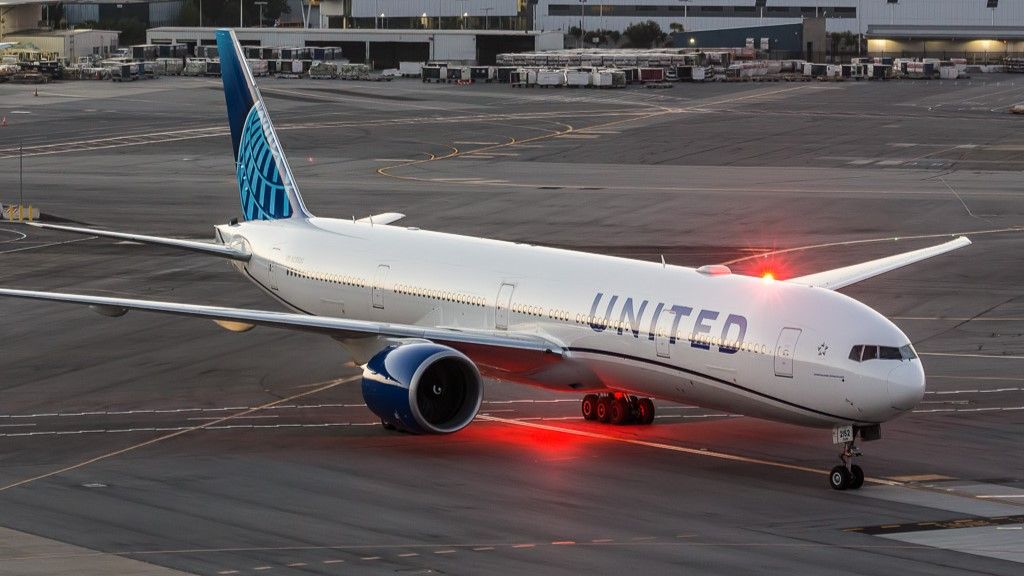 United Airlines Flüge storniert nach 2 Boeing 777-300ers kollidieren in San Francisco