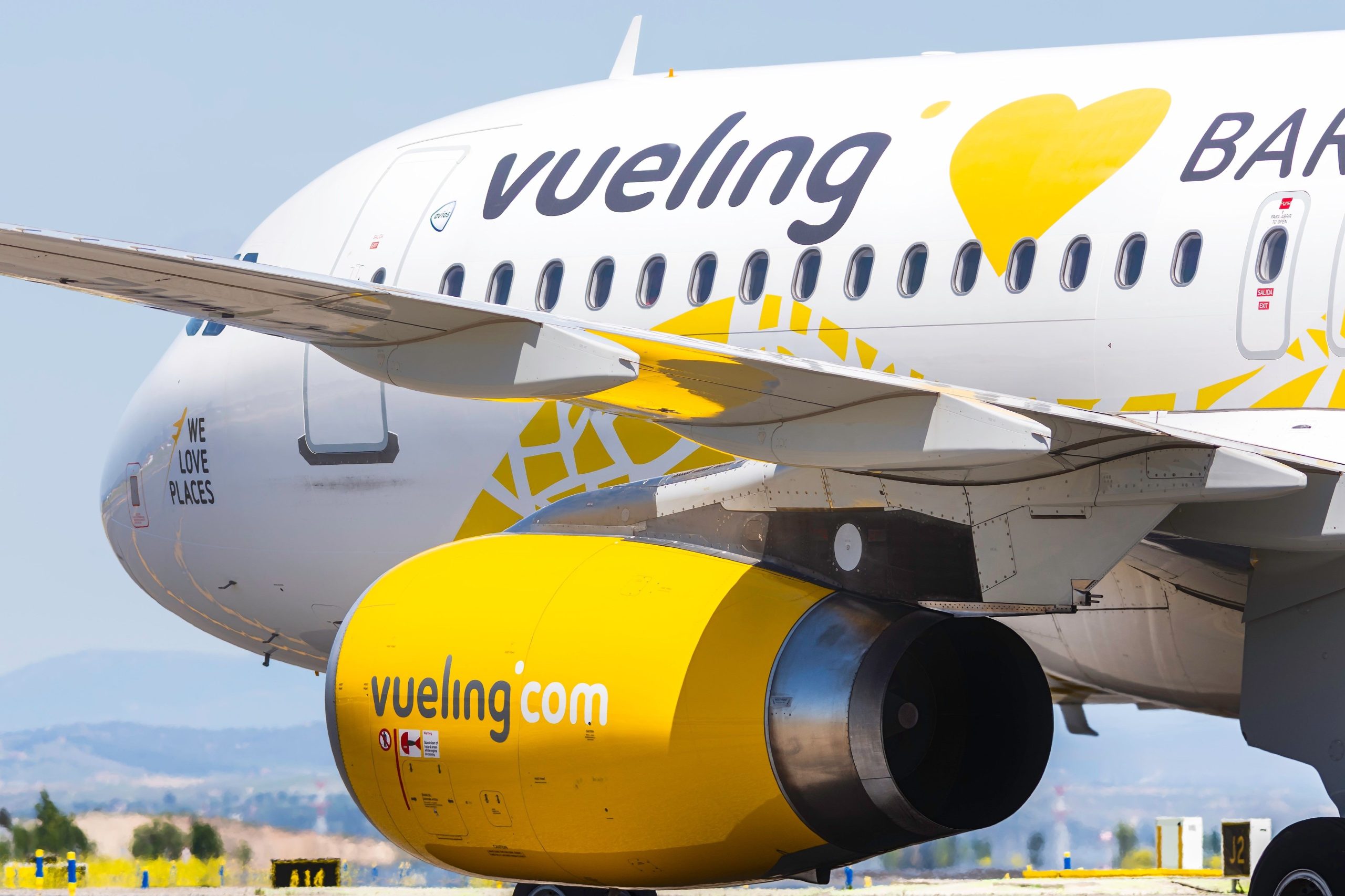 Beinahe-Miss-Ermittlungen: Die vueling A320 kommt nahe der Landung auf besetzten Landebahn in Palma de Mallorca nahe