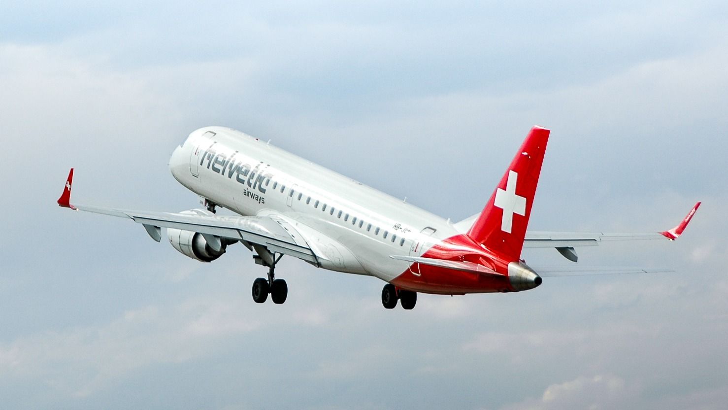 Helvetic Airways, um die Flotte mit vier gemieteten Embraer E195s zu erhöhen