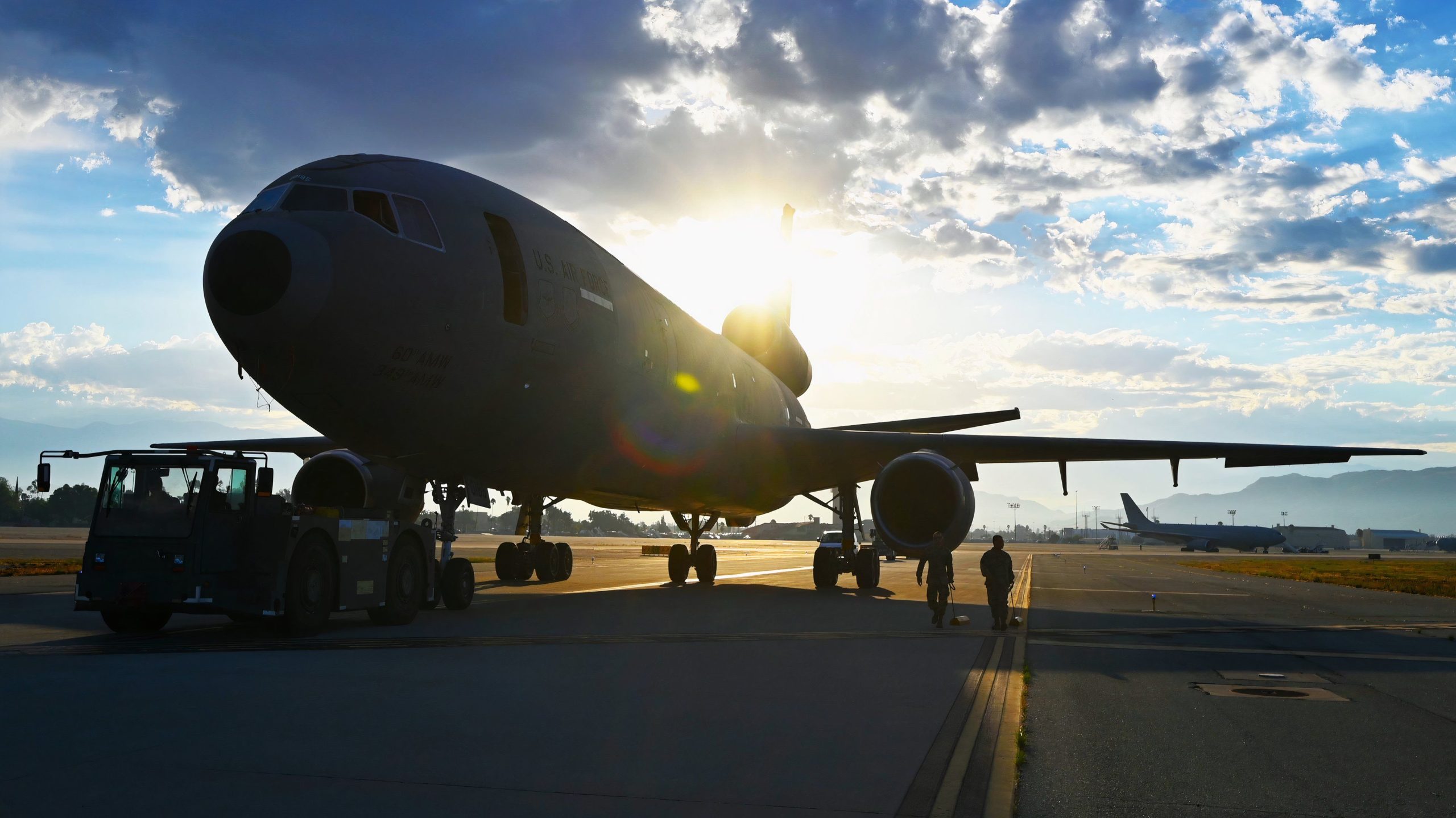 US Air Force Air Tanking Squadron nimmt KC-10A Extender auf dem letzten Flug ein