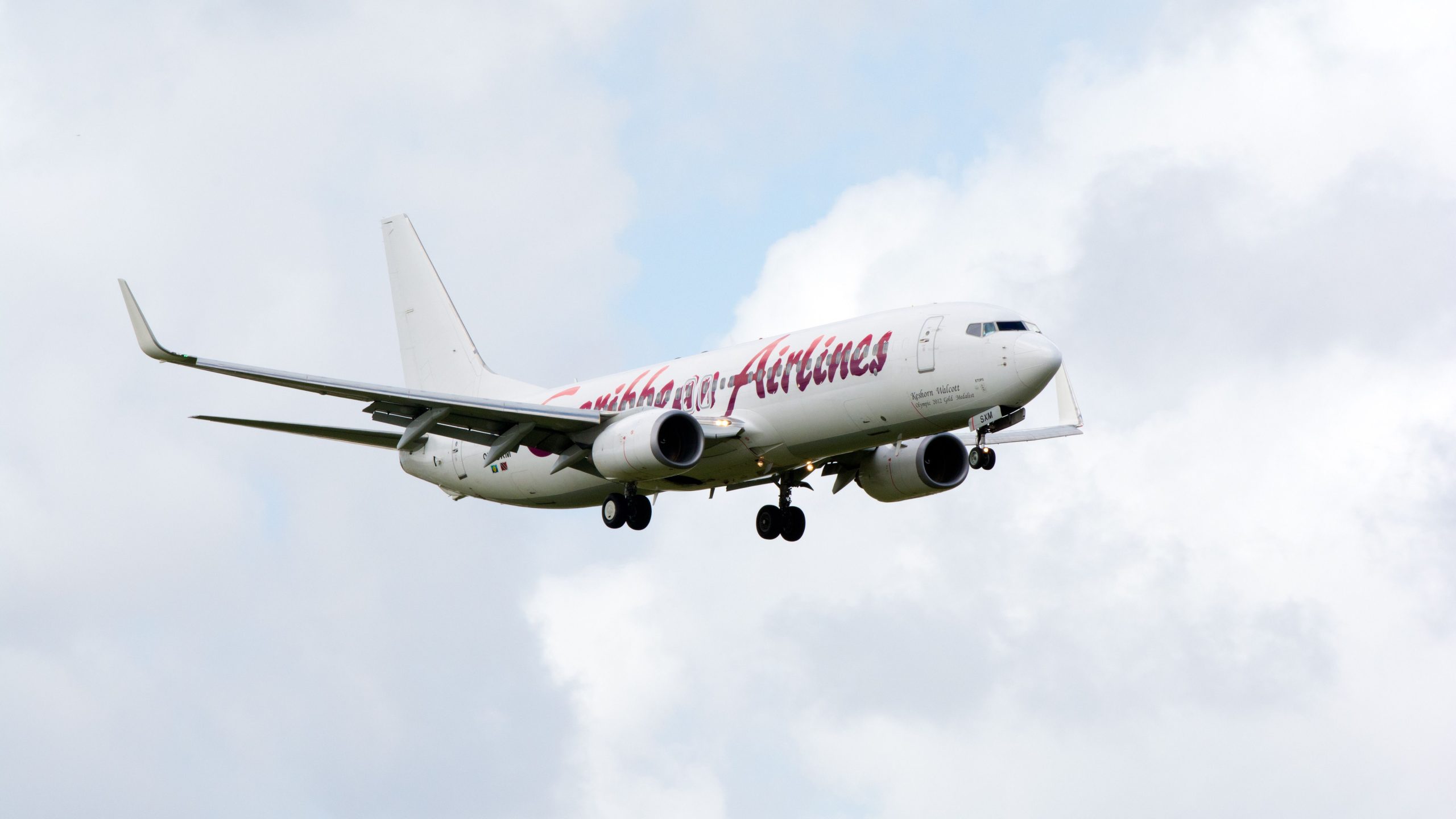 Caribbean Airlines und Red Air schließen