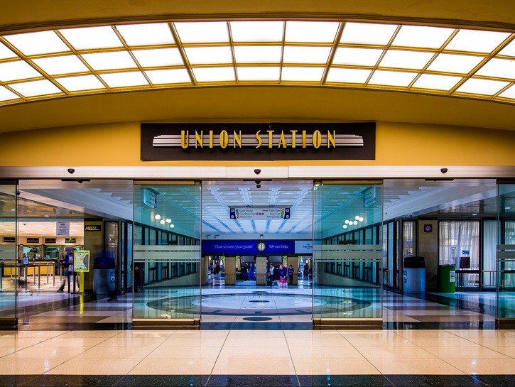 12 Dinge in der Nähe der Union Station, Chicago, auf einem langen Zwischenstopp