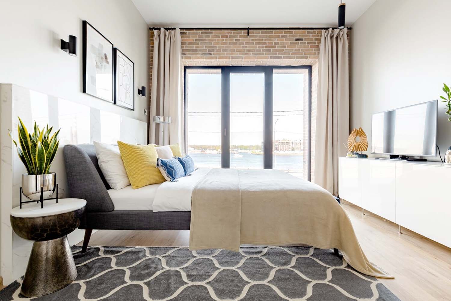 15 beste Airbnbs in St. Petersburg, Russland