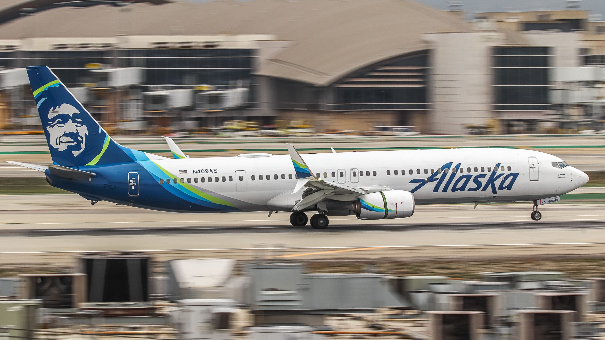 Alaska Airlines startet von 5 neuen Westküstenstrecken und fördert die Flüge von Portland-Atlanta