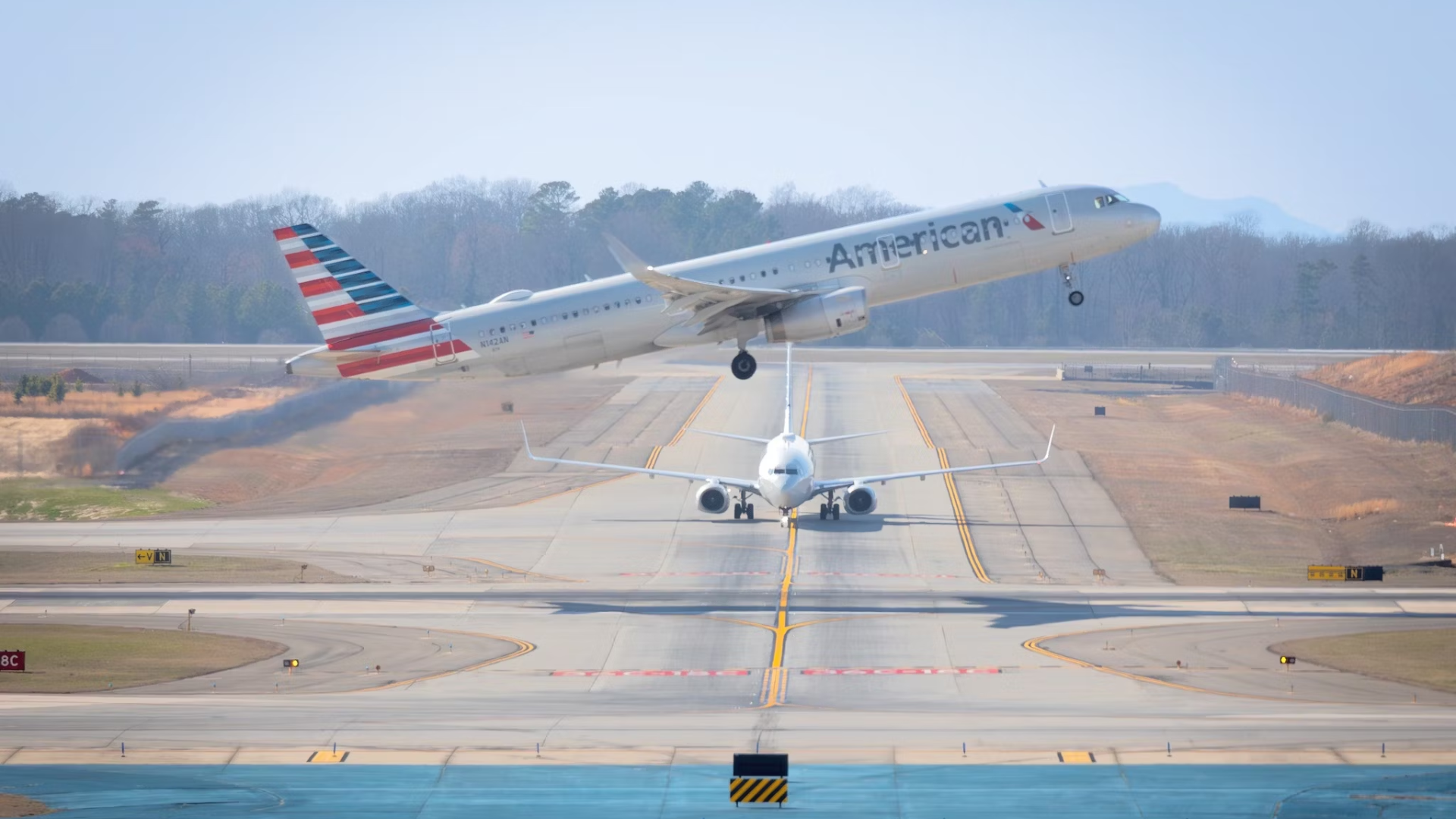 Die Polizei beschlagnahmt rund 70 Pfund Drogen, die als Fracht zum internationalen Flughafen Charlotte Douglas verschifft werden