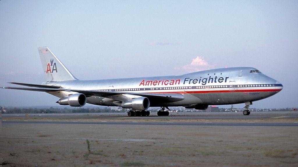 Was ist mit American Airlines 'ehemaliger engagierter Fracht 