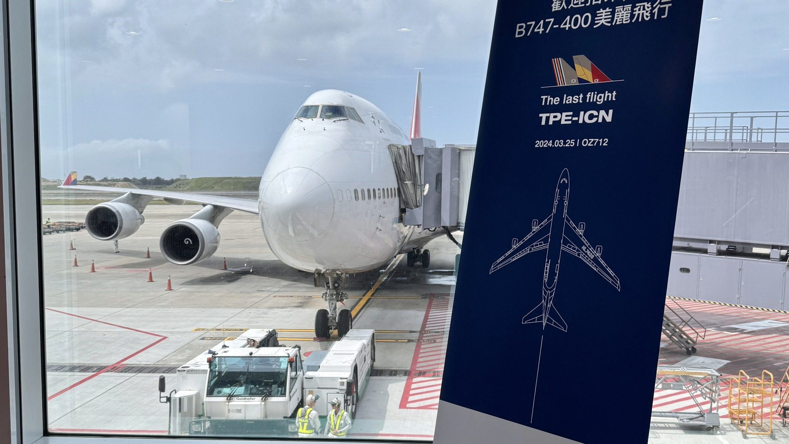 Auf Wiedersehen Queen! Asiana Airlines markiert seinen letzten Boeing 747 Passagierflug