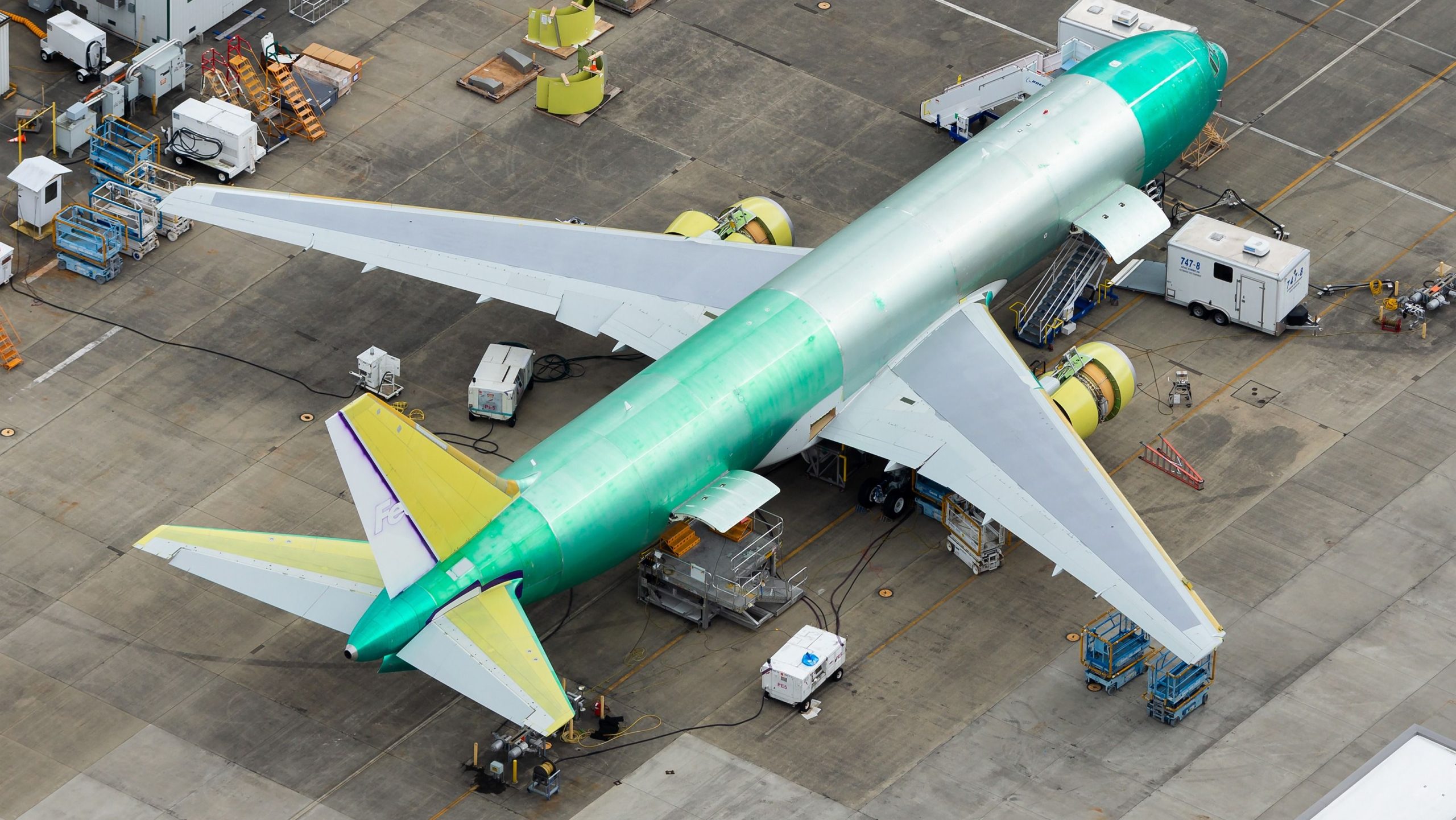 FAA fordert Boeing 767-300F Frachtfach Isolationsdecke Ersatz, um Rauchlecks zu beheben