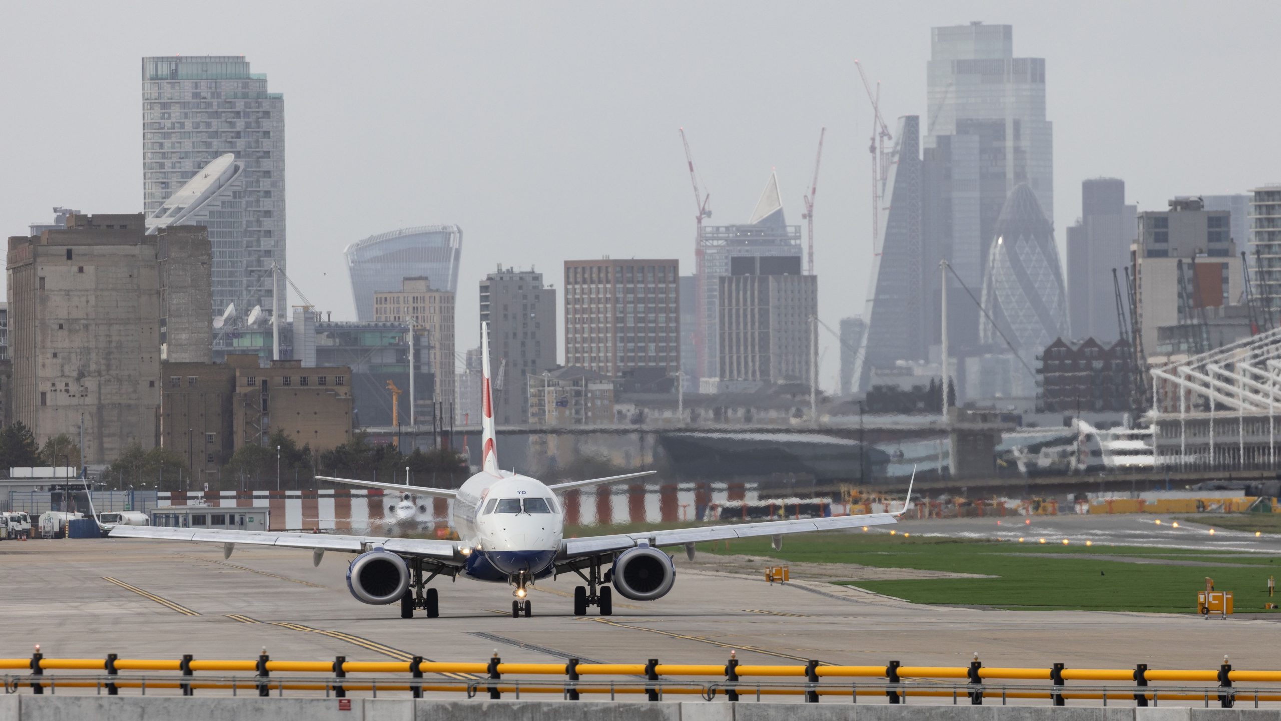 Der Flughafen London City vervollständigt die neue verbesserte Abfluglounge