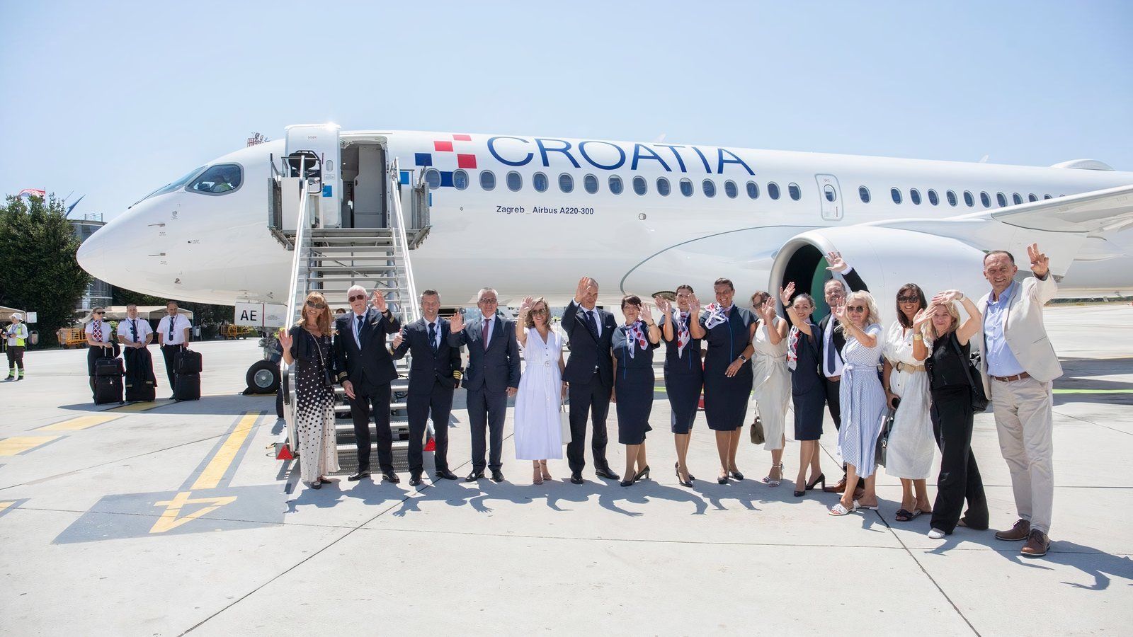 Der 1. Airbus A220 von Croatia Airlines betritt den Service