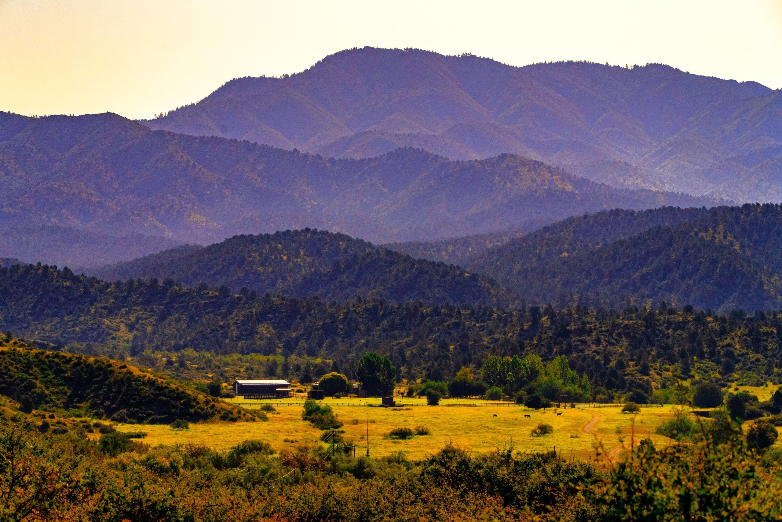 Diese Stadt in Arizona mit einem seltsamen Namen ist ein ungewöhnlicher, aber landschaftlicher Ort