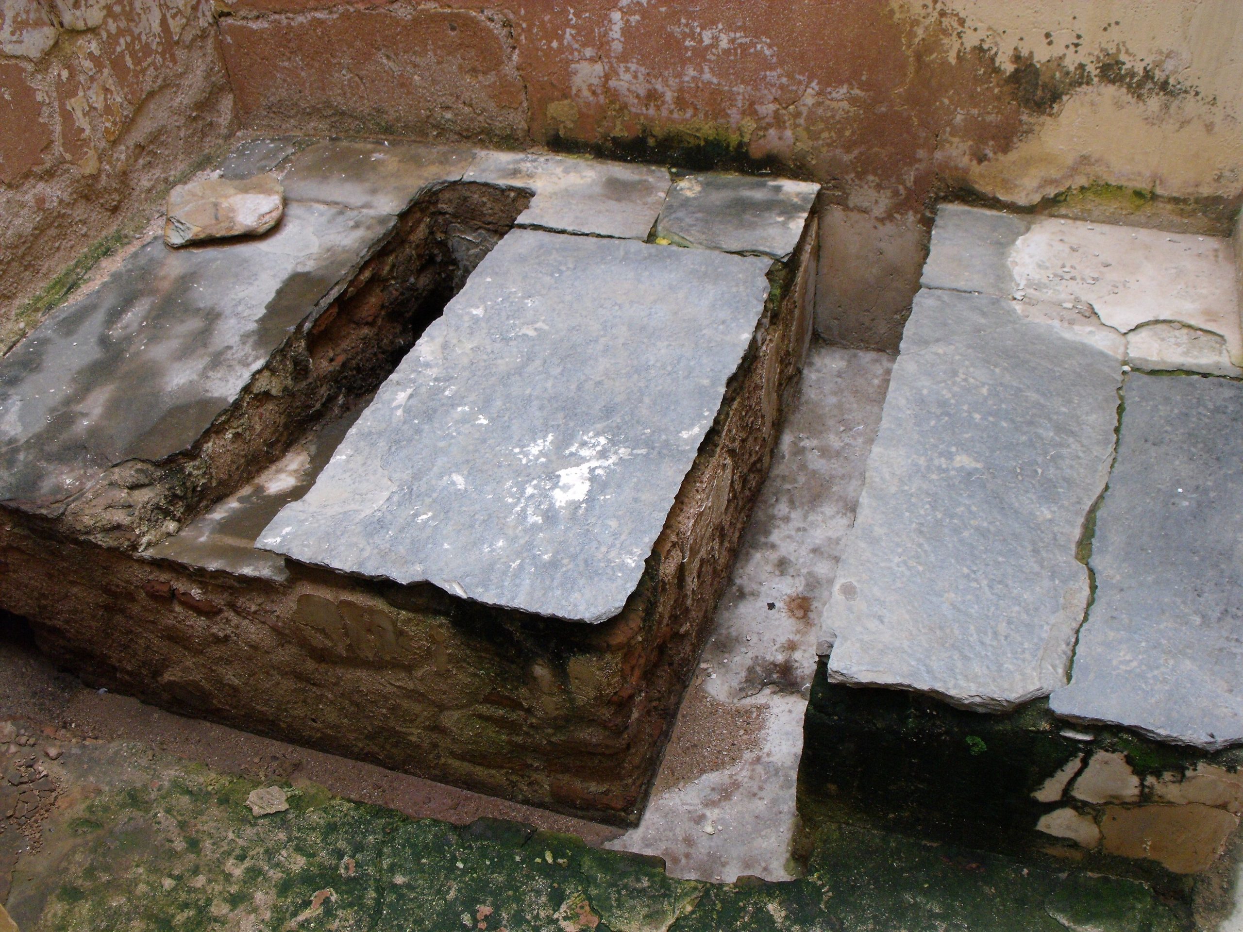 1.300 Jahre alte Flush-Toilette, die im alten koreanischen Palast entdeckt wurde