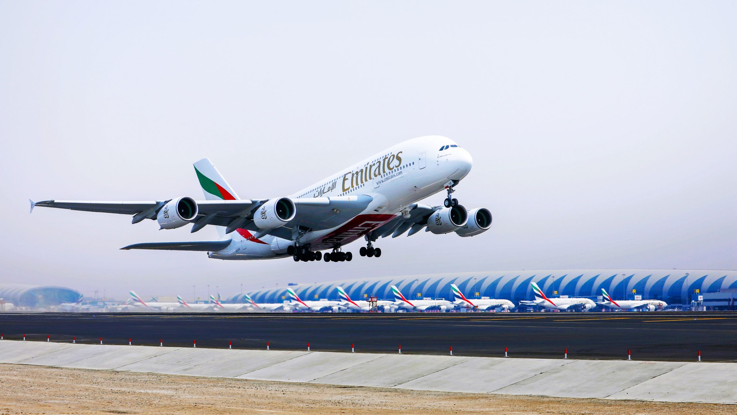 Der Flughafen von Dubai wird in größerem Umfang Solarstrom verfolgen: Hier ist warum