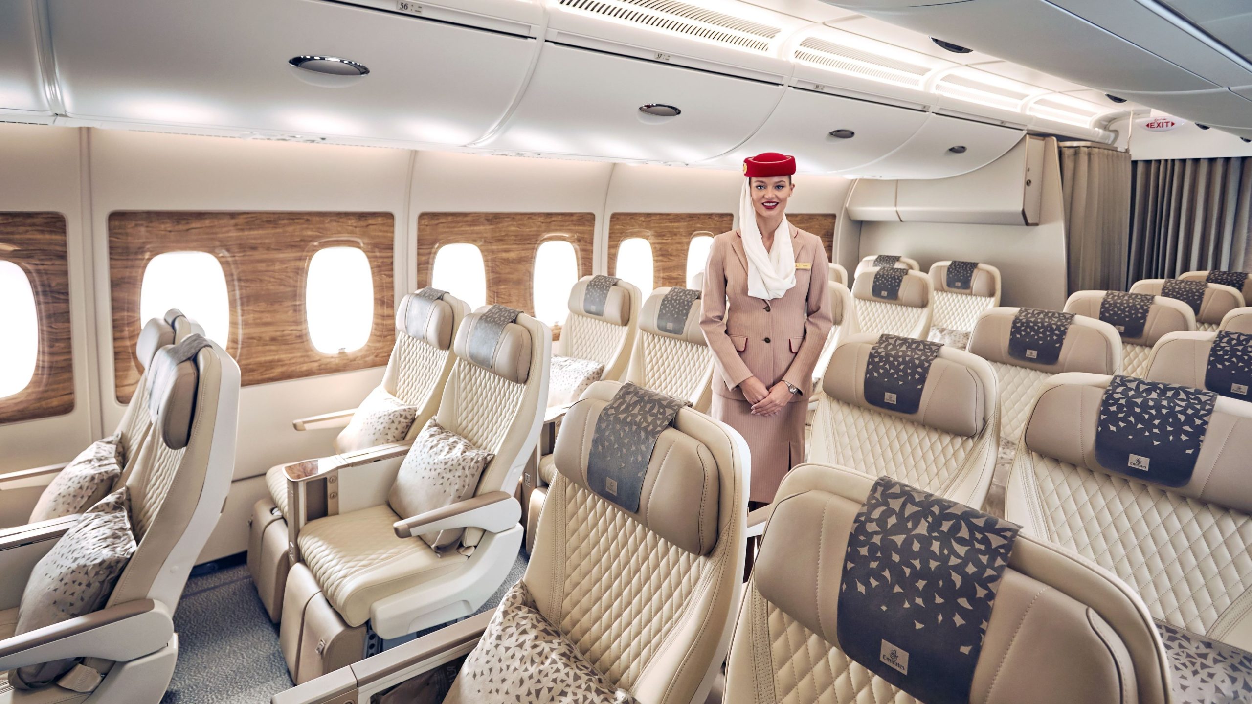 Emirates gewinnt die APAC Best Premium Economy und öffnet Emirates World in Manila
