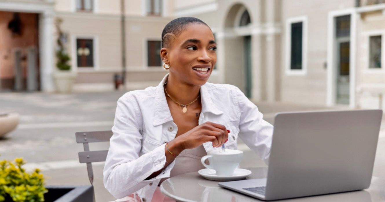 Sie können jetzt in Italien auf einem digitalen Nomad 