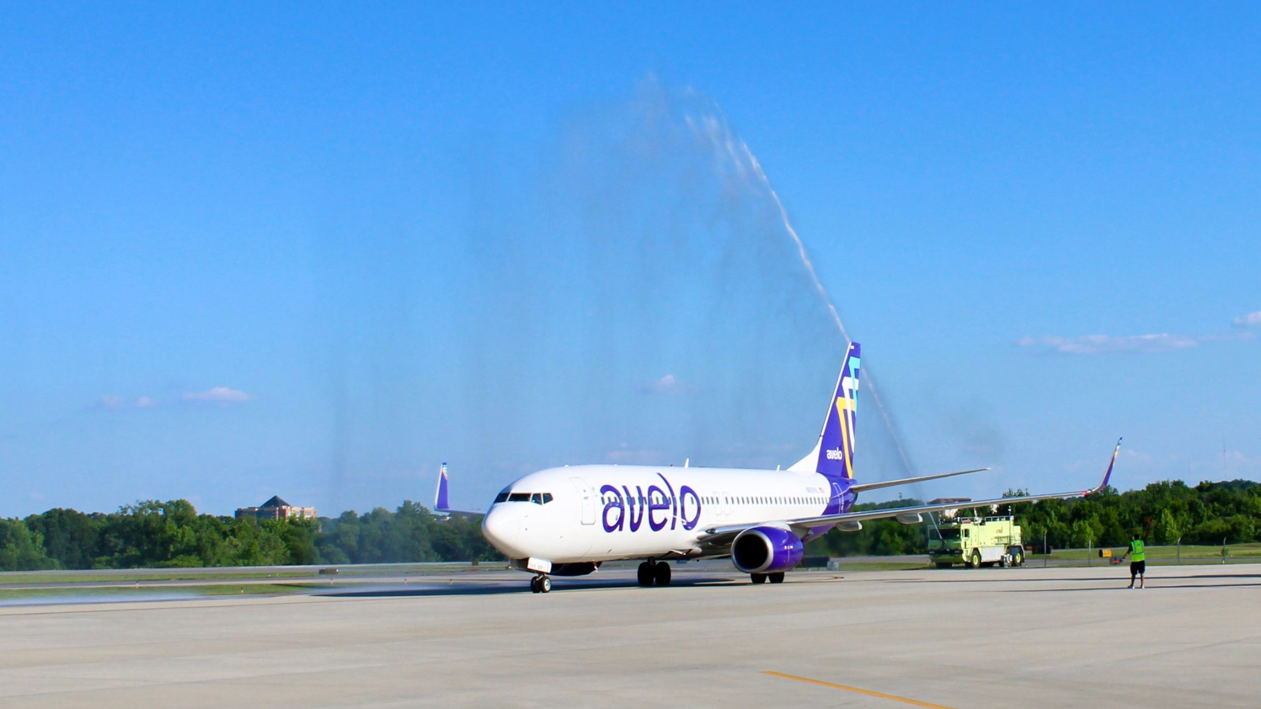 Avelo kommt am patriotischsten Flughafen von North Carolina an: Concord-Padgett
