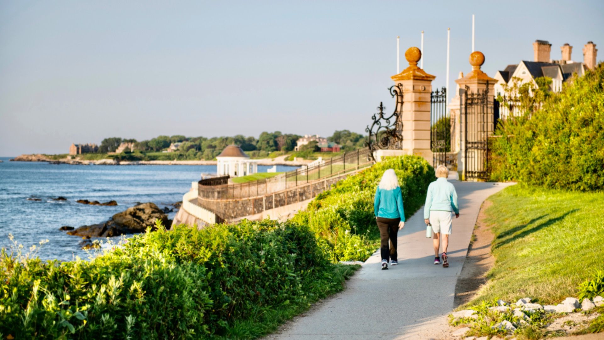 7 coolste Städte an der Ostküste für einen Sommerferien im Jahr 2024