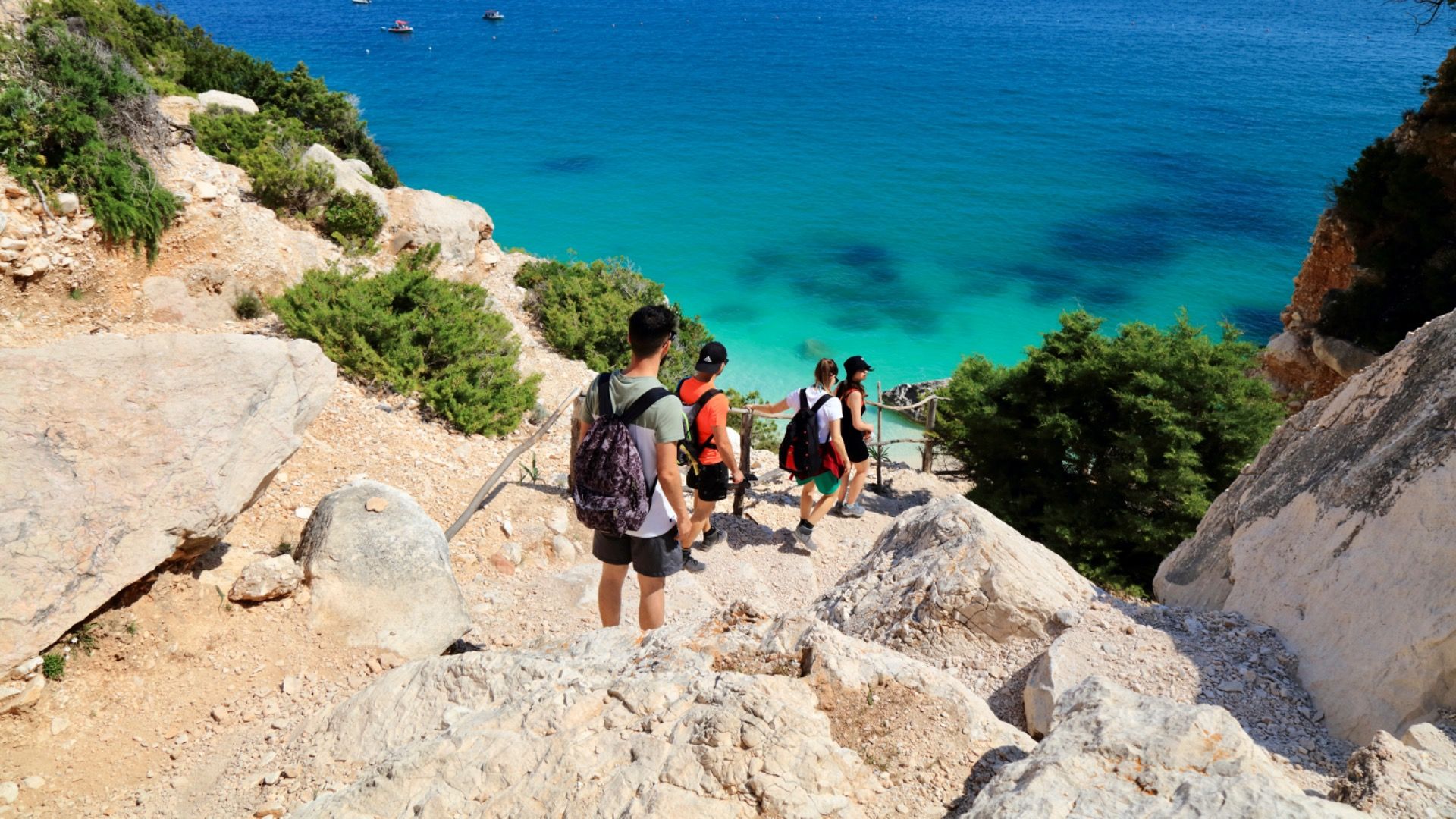 Wanderer können 3 kostenlose Nächte auf dieser wunderschönen Insel in Italien beanspruchen