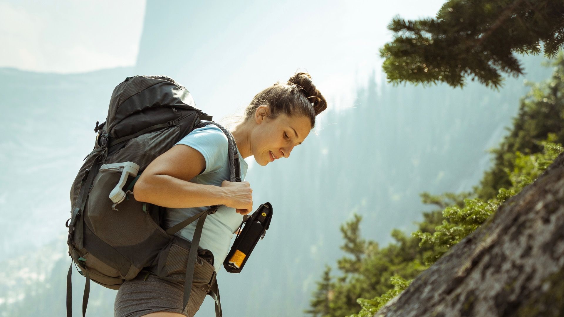 Bear Spray gegen andere Abschreckungsmittel: Was ist am besten für Ihre Sommerwanderungen