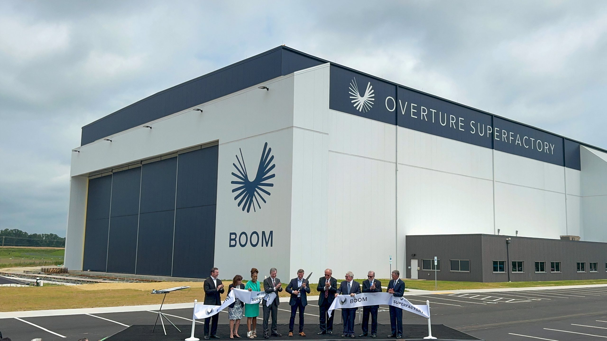 Boom Supersonic enthüllt Overtüre Superfaktor in North Carolina