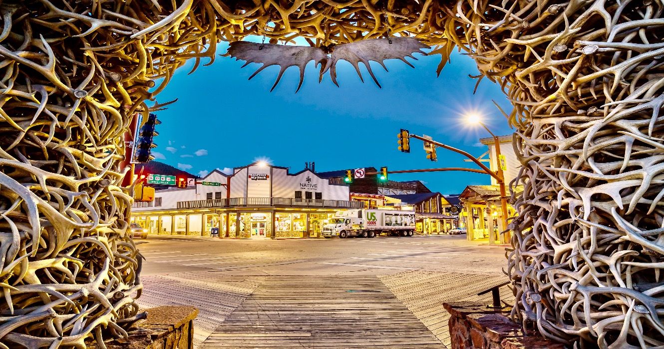 10 malerische Städte, die sich direkt außerhalb von großen Nationalparks befinden