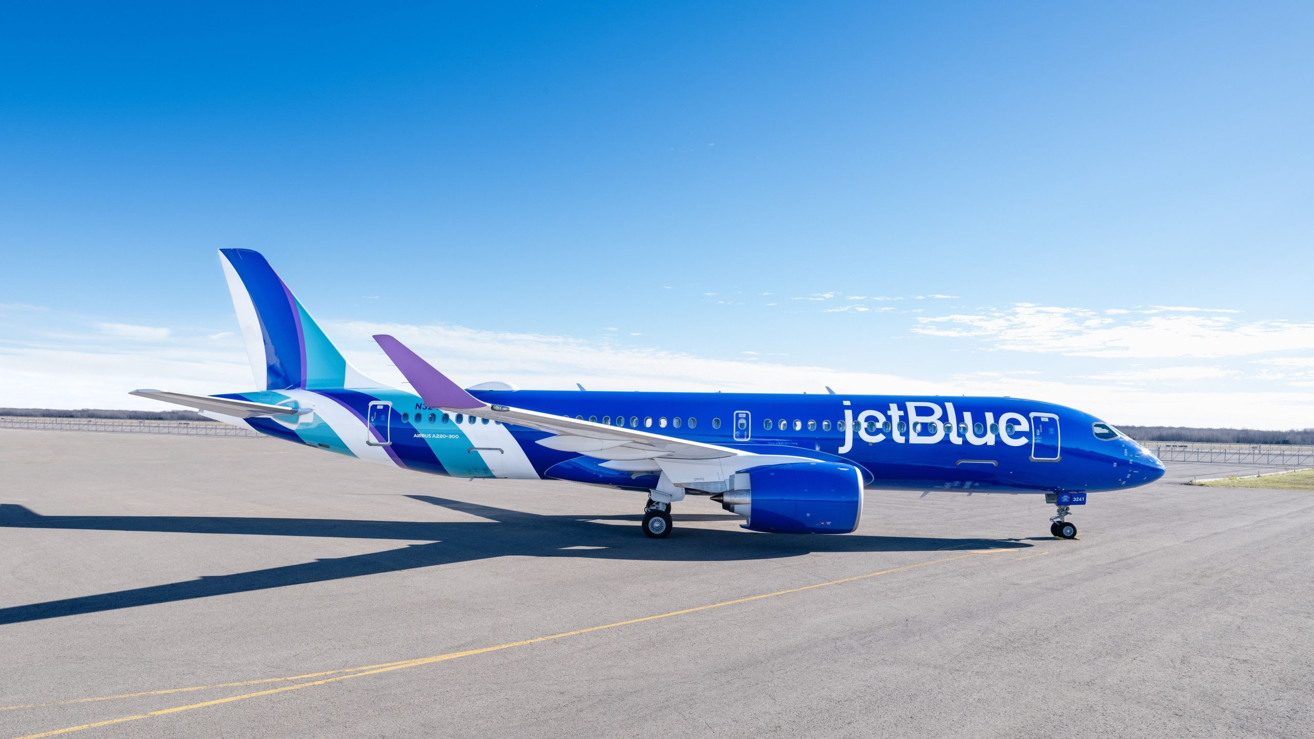 Fotos: JetBlue enthüllt neue 'Hops' Lackierung für den Airbus A220