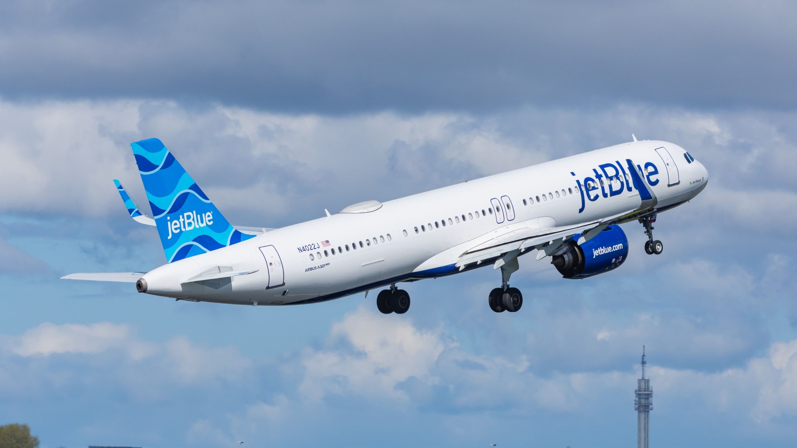 JetBlue fügt neue Sommerrouten von Boston &amp; New York hinzu