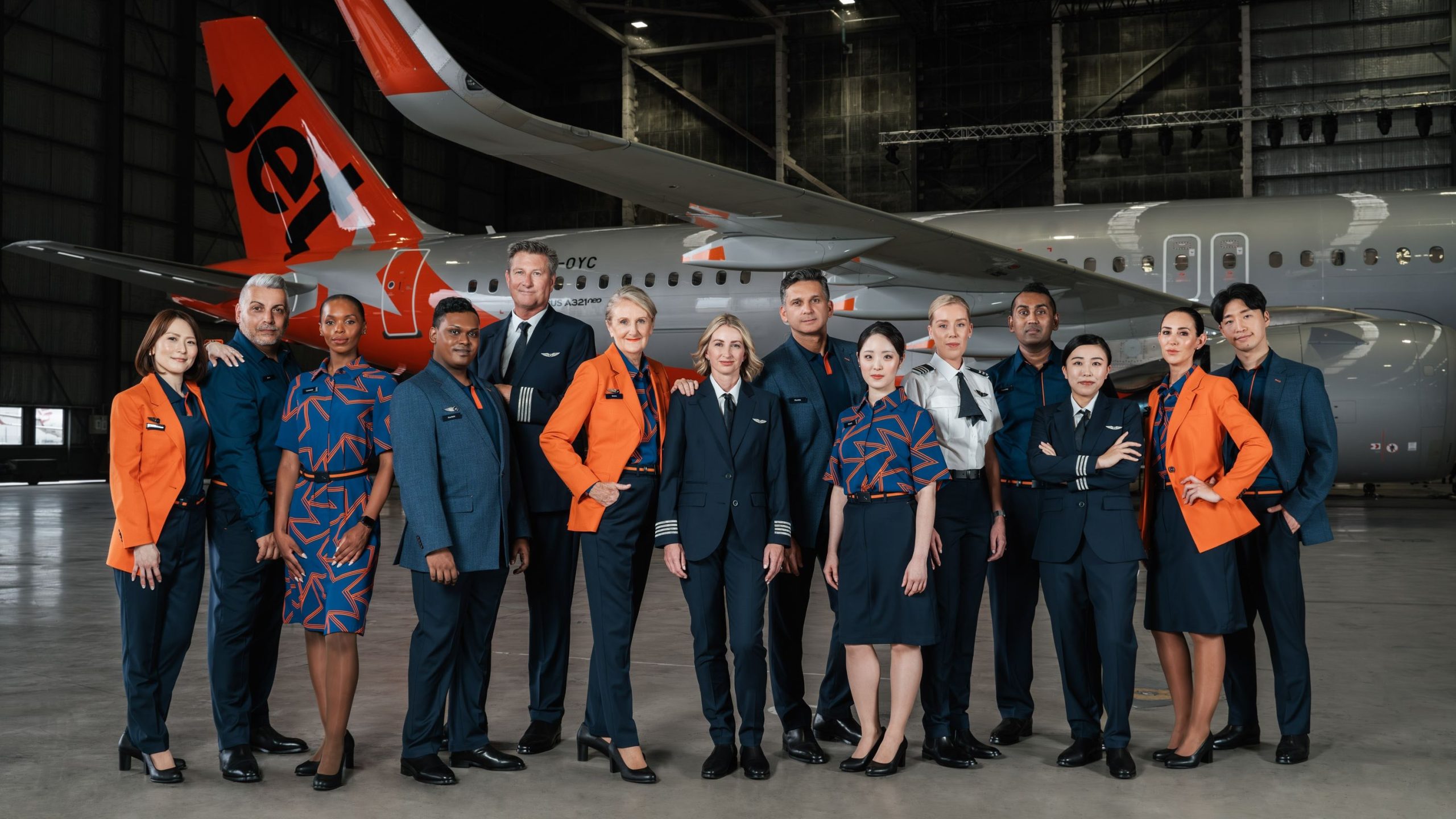 Jetstar enthüllt neue Uniformen, als sich der 20. Geburtstag nähert