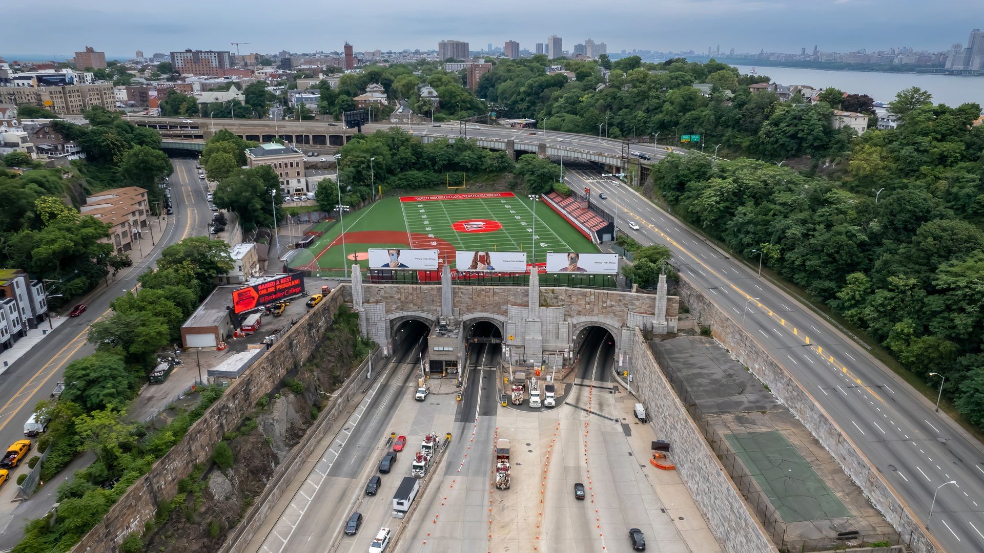 Motorradunfall, Stromausfall führen zu maßgeblichen Lincoln 
