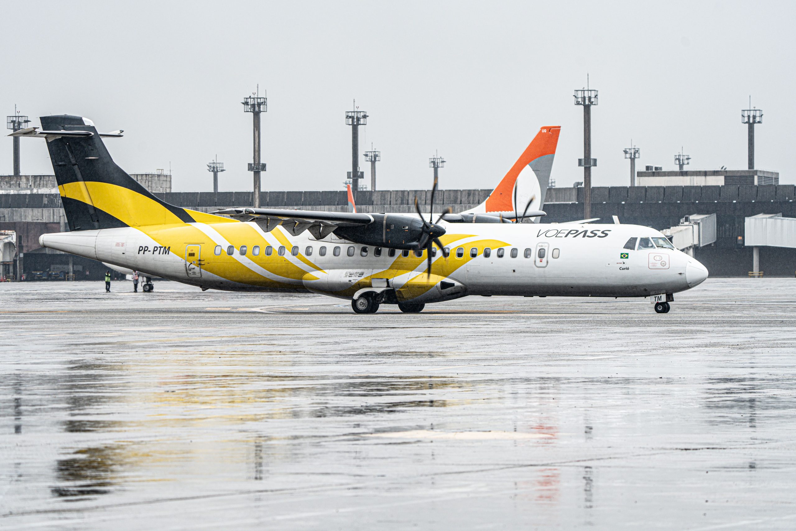 Vorläufiger Bericht über tödliche Voepass-ATR-72-Absturz stellt fest, dass Eisdetektoren aktiviert wurden