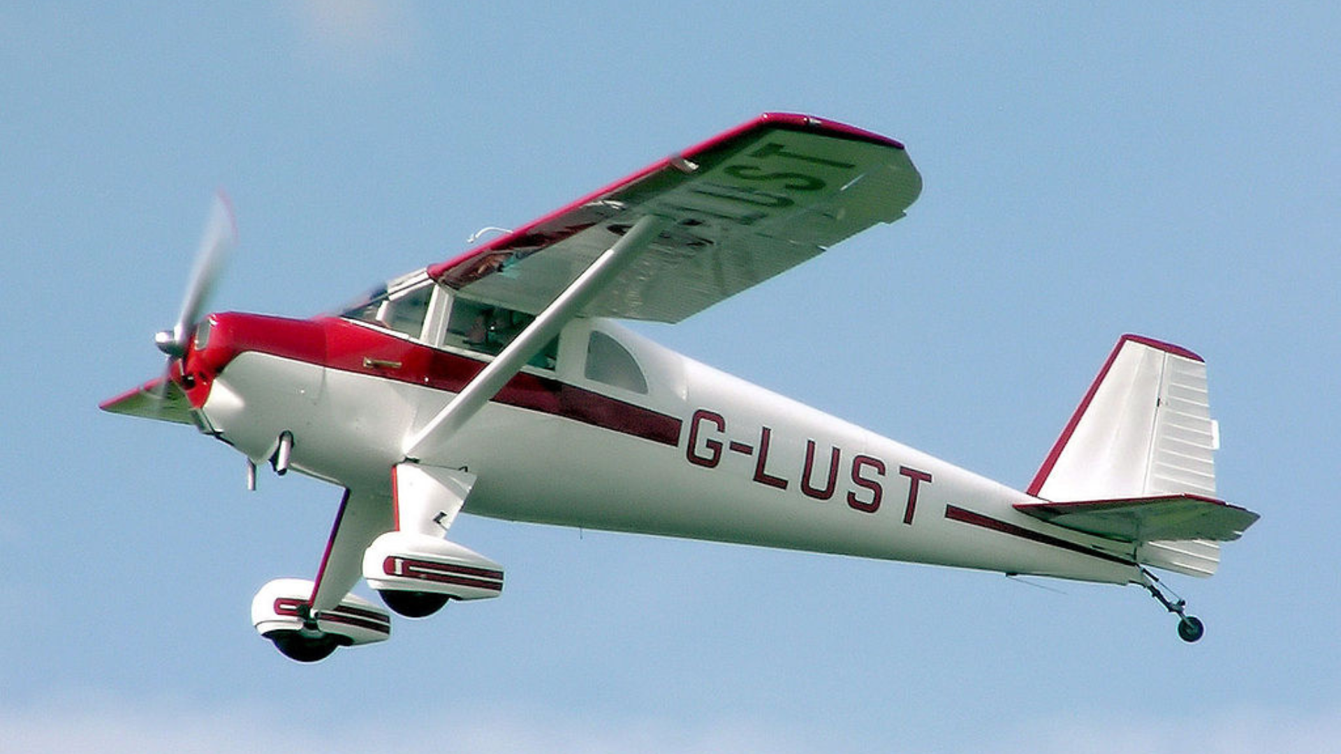 Revolutionierende Flugzeuge aus Blech: Ein Blick auf Luscombe 
