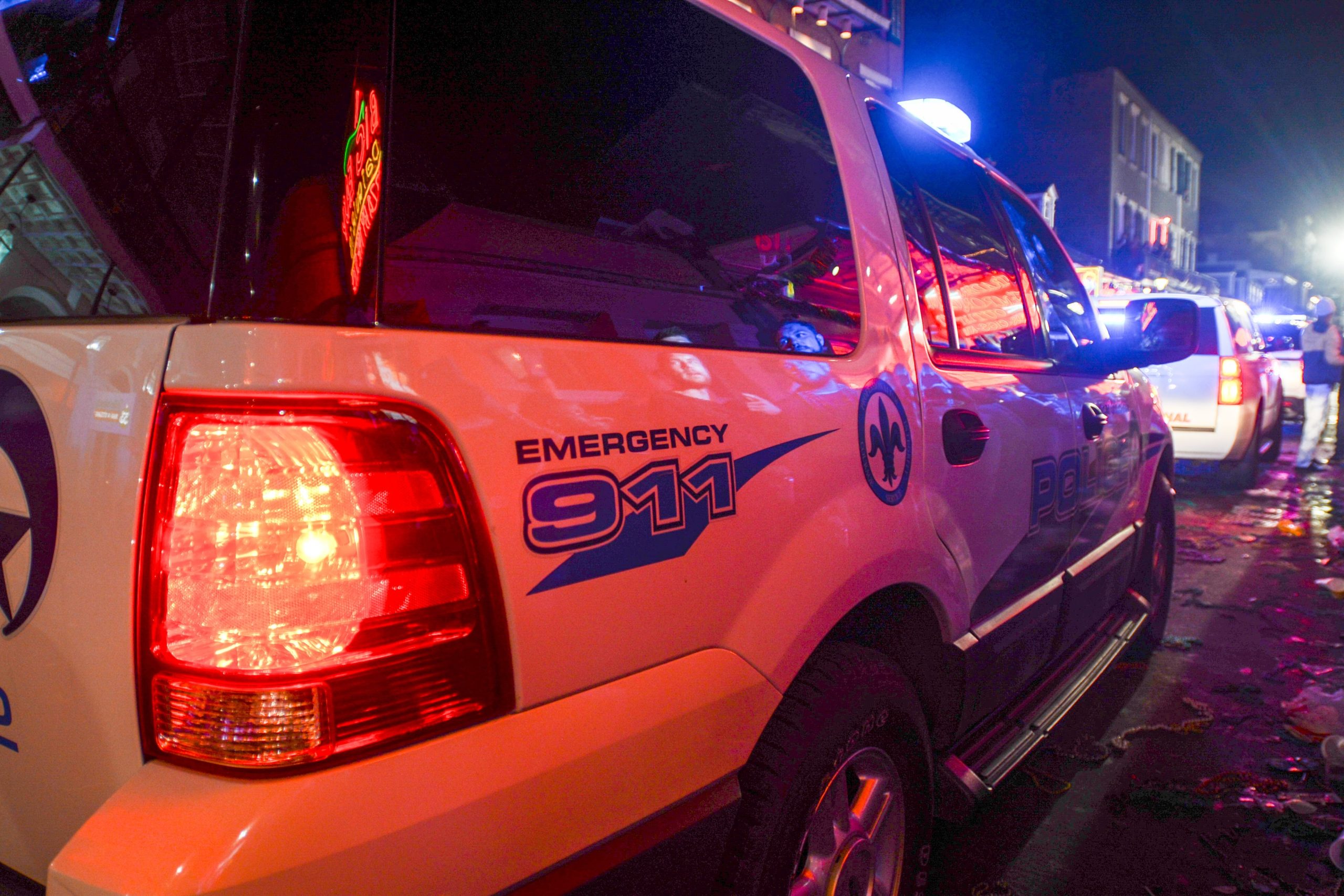 Update: Neujahrs-Tragödie: Massenopfer in New Orleans French Quarter Nachdem Auto in Fußgängern bei Highspeed pflanzt