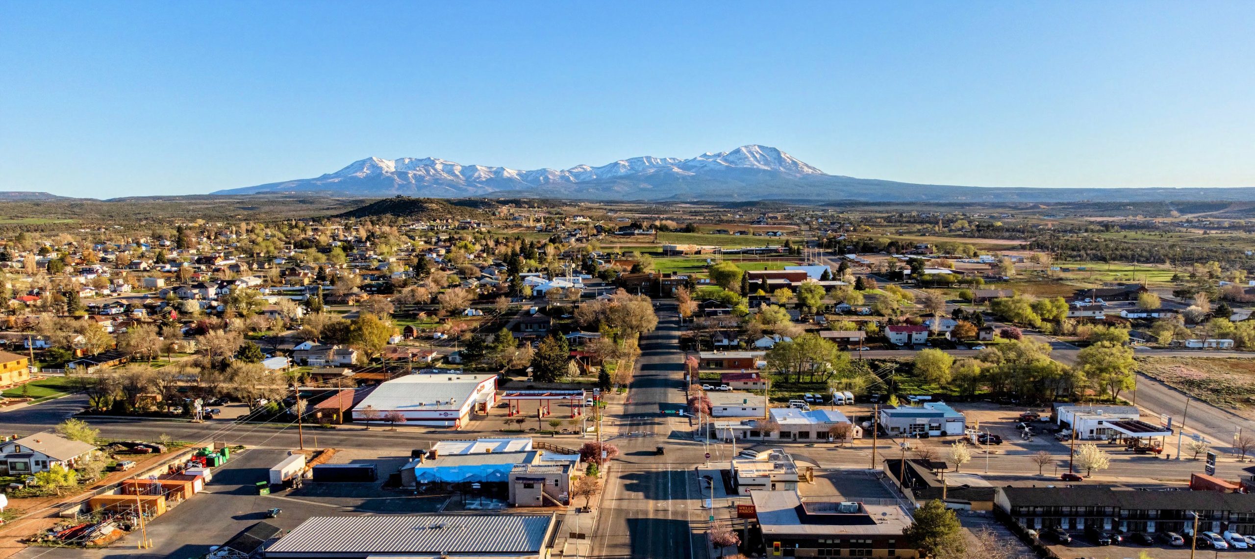 Skip Moab: Diese unterschätzte Wüstenstadt in der Nähe hat auch Zugang zu Utahs besten nationalen Parks und beliebten Sehenswürdigkeiten