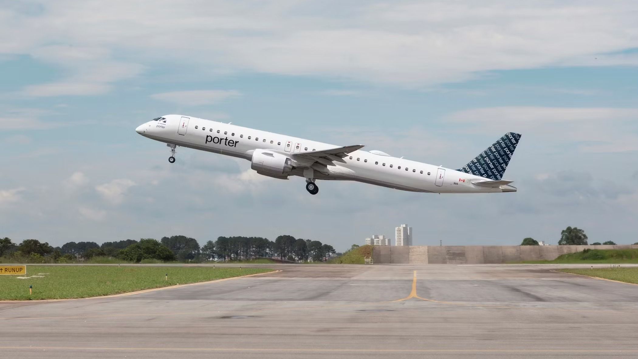 Porter Airlines wird 18 mit einer Flotte von Embraer E195-E2S und Dash 8-400s