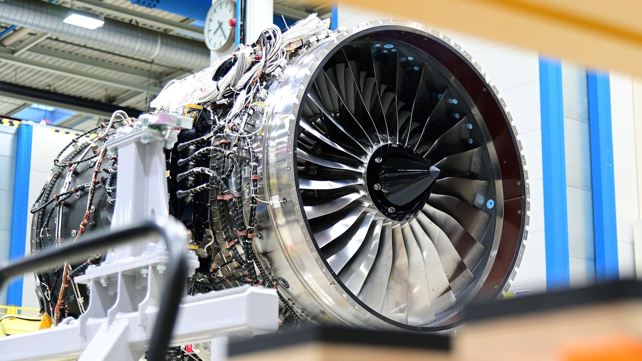 Rolls-Royce zitiert Supply-Chain-Herausforderungen als Dip von Aktien