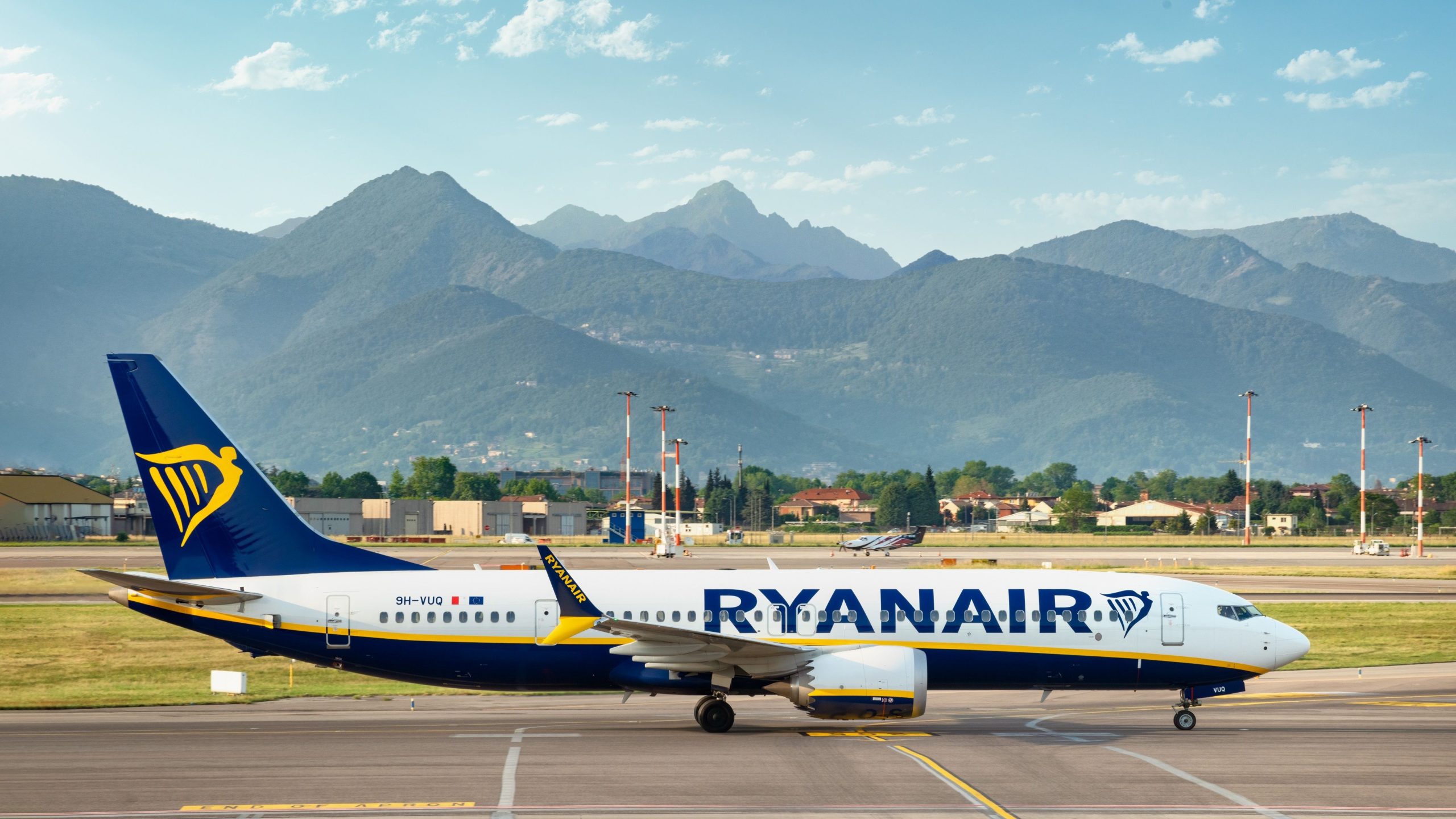Ryanair ruft die Polizei an, nachdem Passagier uriniert im Gang im Flug nach Teneriffa