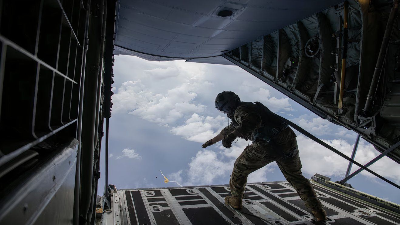 Keesler Air Force Base: Heimat der 53. Wetteraufklärungsgeschwader 'Hurricane Hunters'