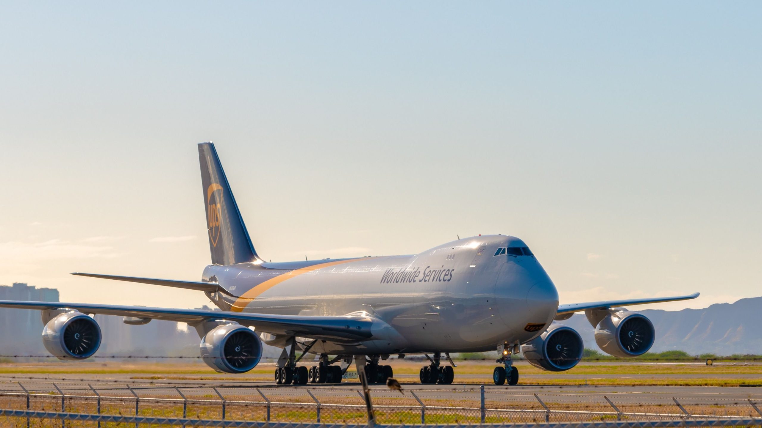 Der internationale Flughafen Honolulu zum vorübergehend schließen Riff Landebahn aufgrund von Reparaturen
