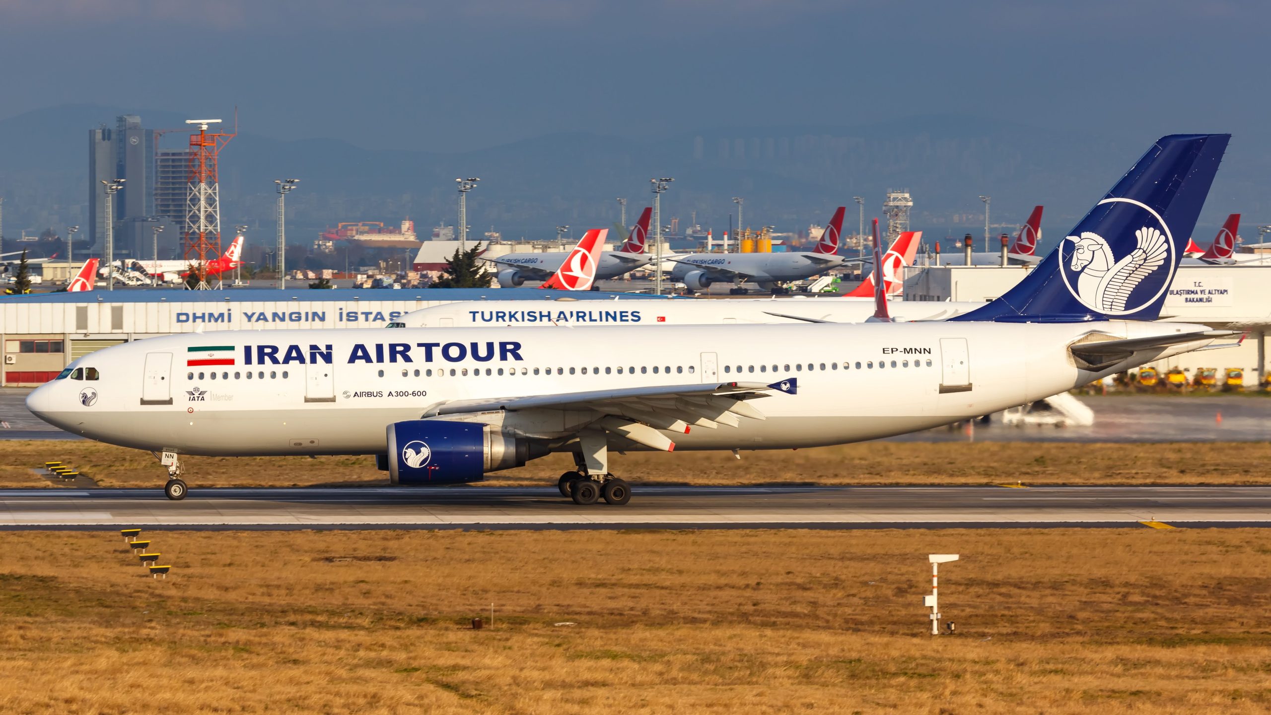 Erweiterung Sanktionen: Iranische Fluggesellschaften beginnen Europa, nachdem die EU verboten wurde, nach dem Flaggenträger