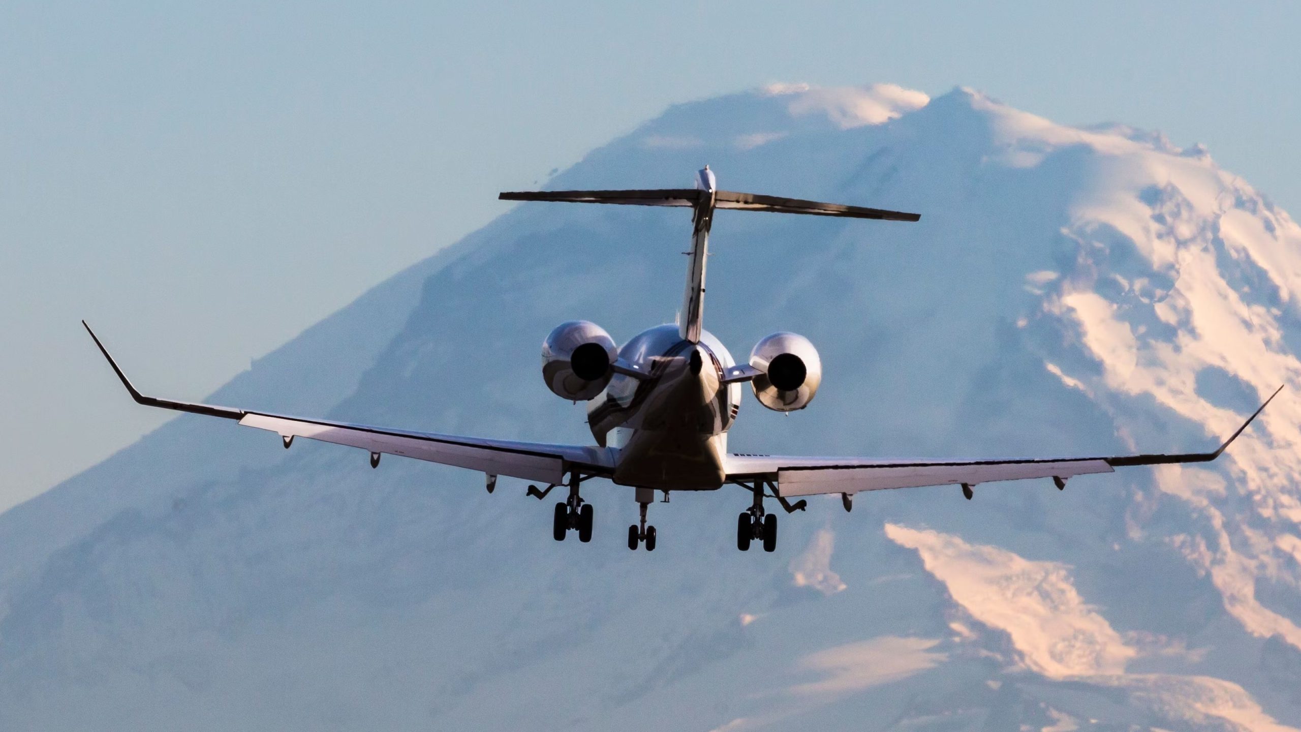 FAA registrierte Geschäftsjets flogen um 4% weniger im Jahr 2023