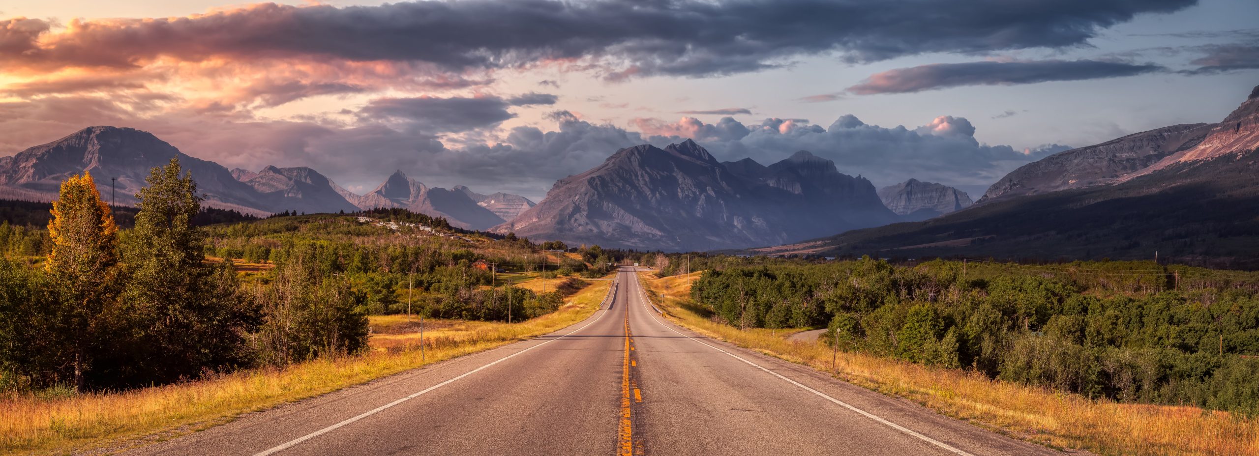 Der Rocky Mountain National Park dreht sich mit Billboard in Denver auf den Kopf, der sich auf Jobkürzungen richtet