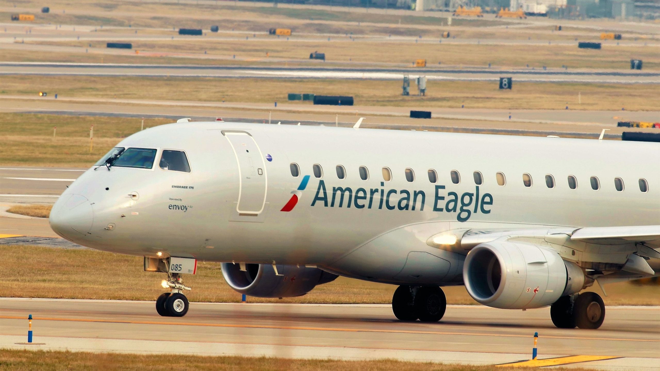 NTSB Freisetzung Abschlussbericht von Gesandter Air Embraer E170 Turbulenz Vorfall verursachte schwere Verletzungen der Crew