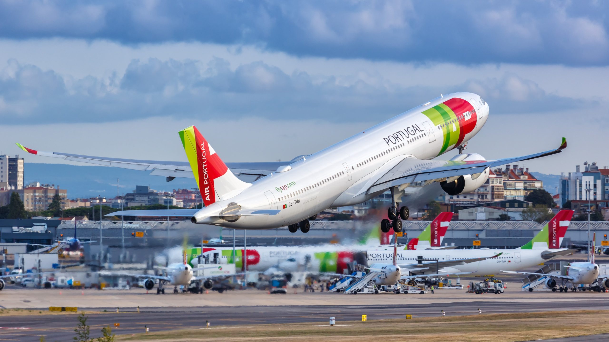15% Wachstum über 2023: TAP Air Portugal trug 2023 fast 16 Millionen Passagiere