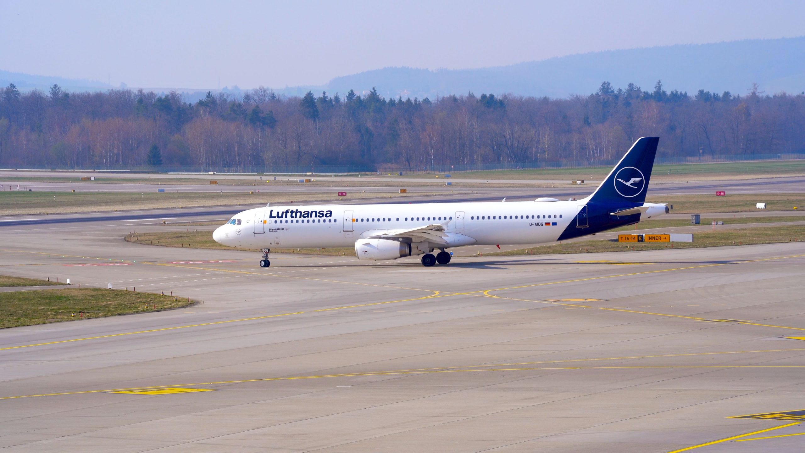 Lufthansa Airbus A321 leitet Madrid nach, nachdem der Pilot krank wurde