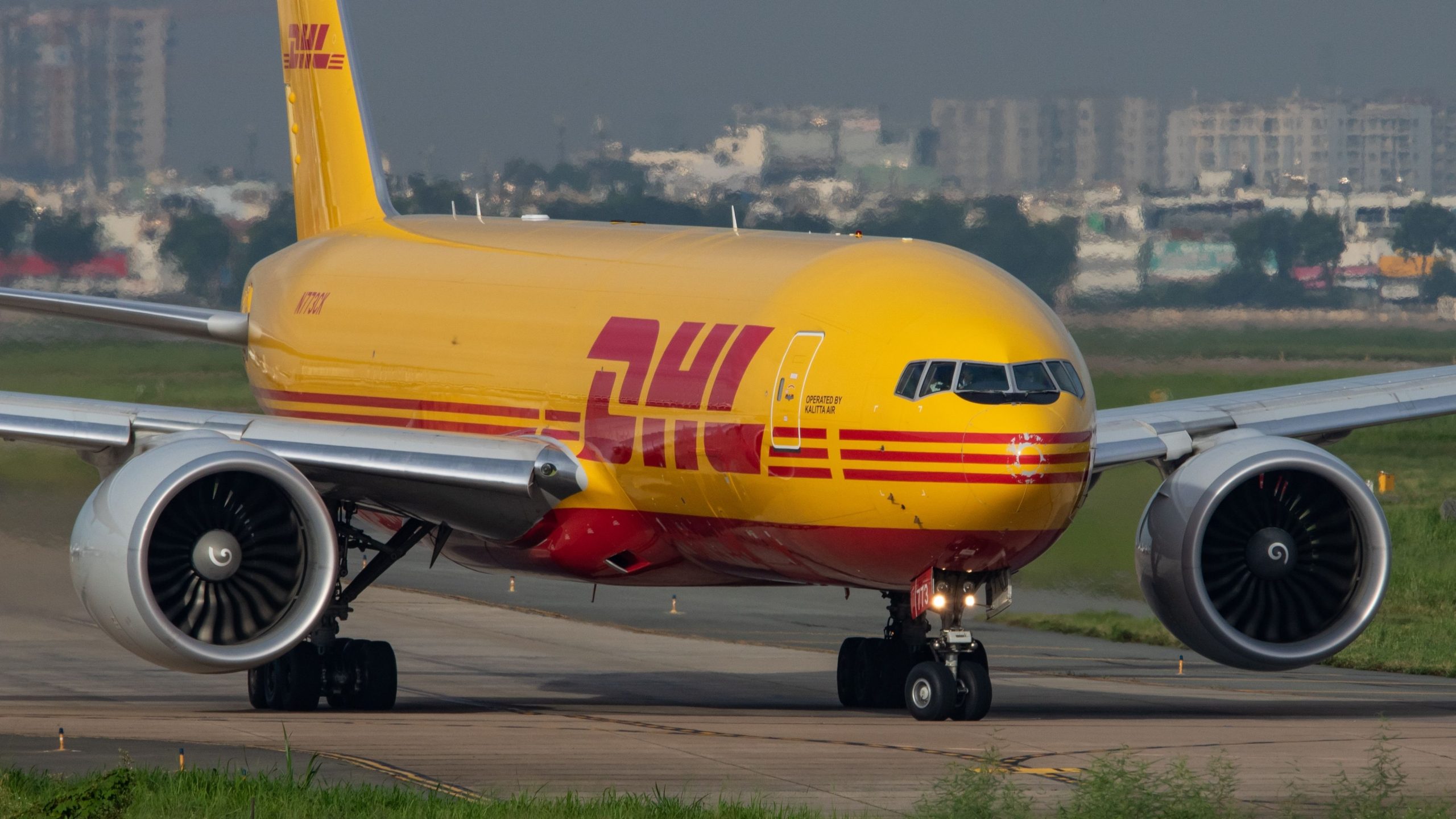DHL fassungslos: Belgien berücksichtigt, Boeing 777 zu verbieten, weil sie zu laut sind, um A300 zu bevorzugen