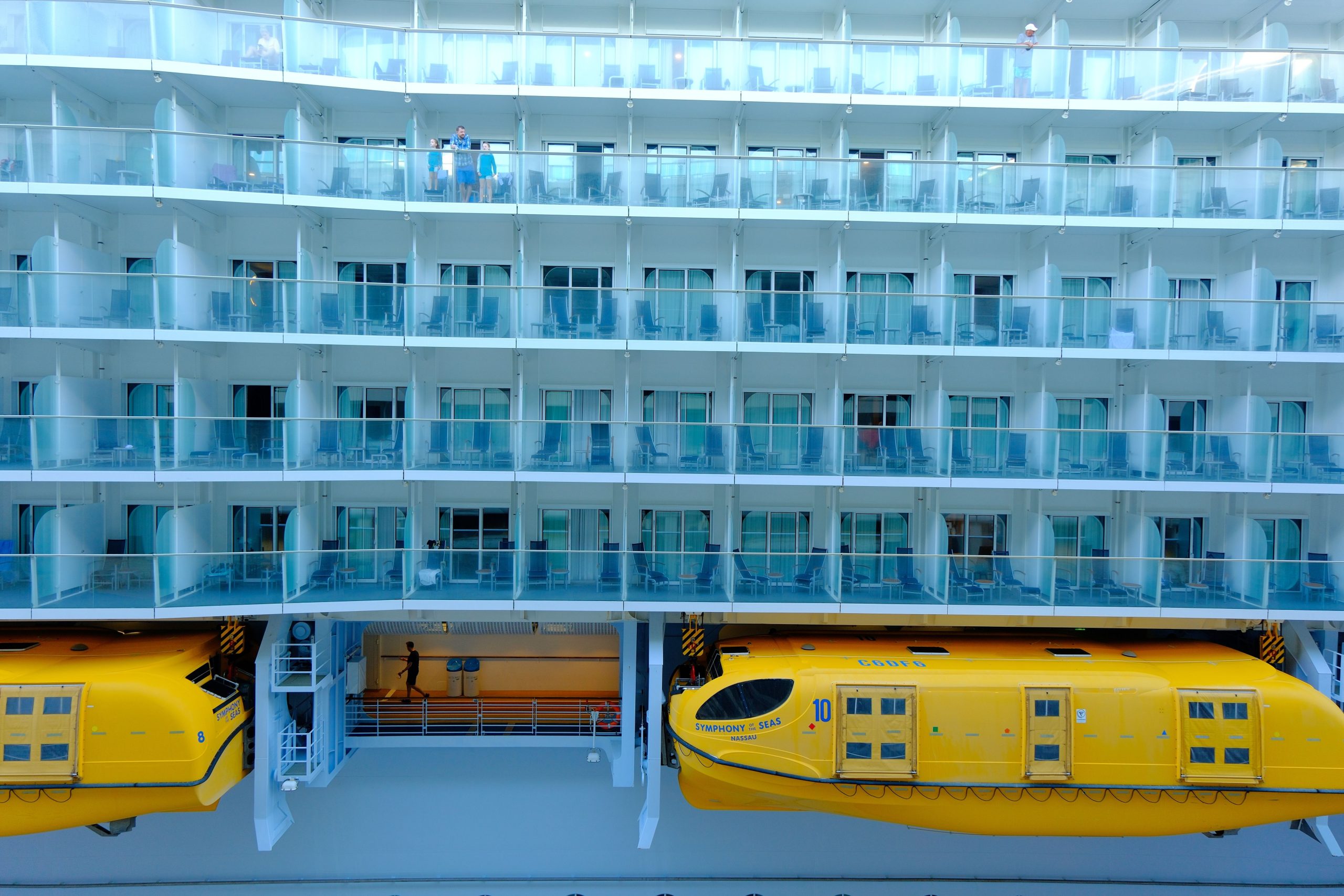 Die Reaktionen werden gemischt, nachdem die große Kreuzfahrtlinie angeblich 57 Gesundheitsverletzungen auf seinem beliebten Schiff verstoßen hat