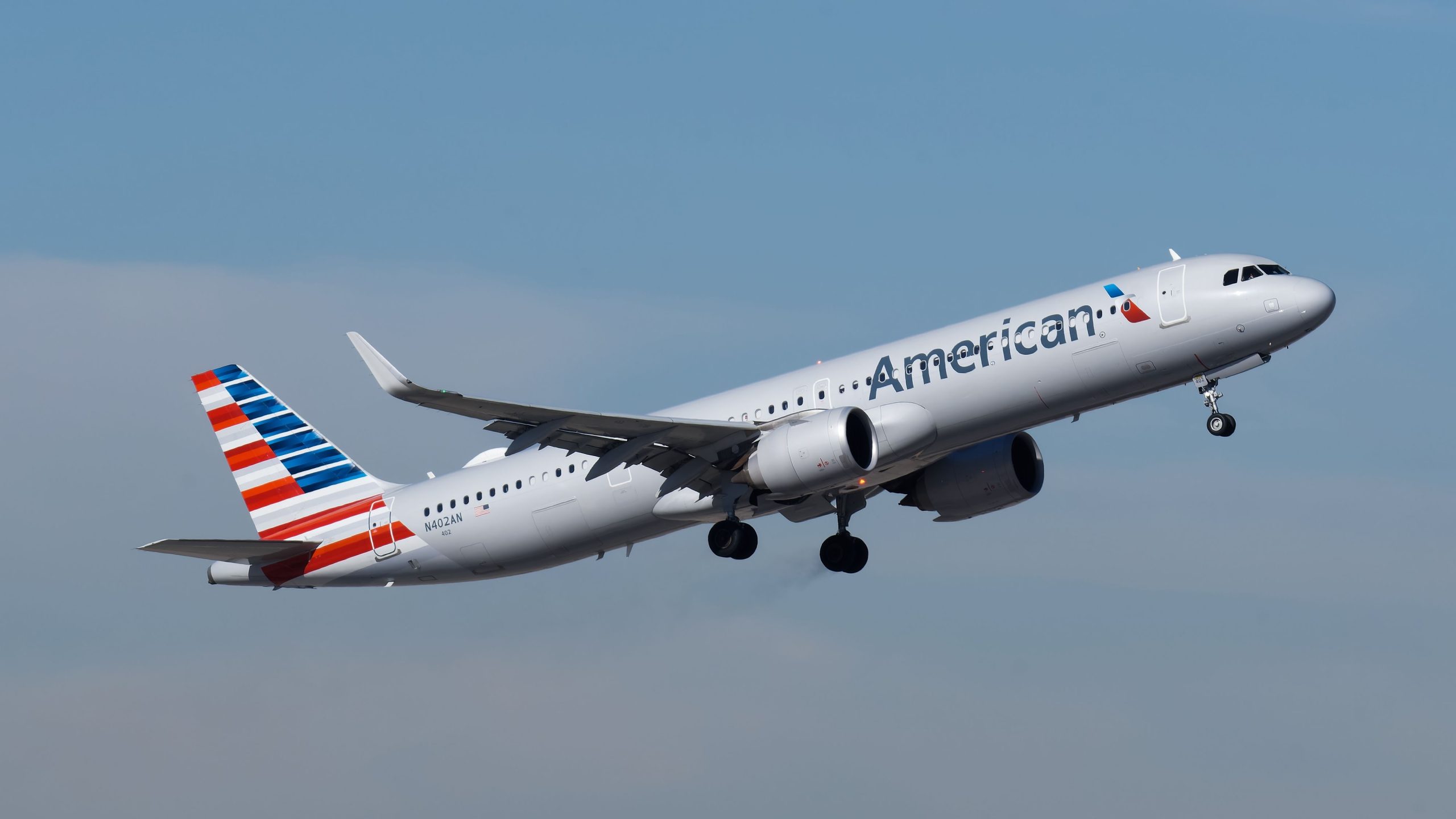 Gerüchte: American Airlines, die sich mit Boeing und Airbus nähern