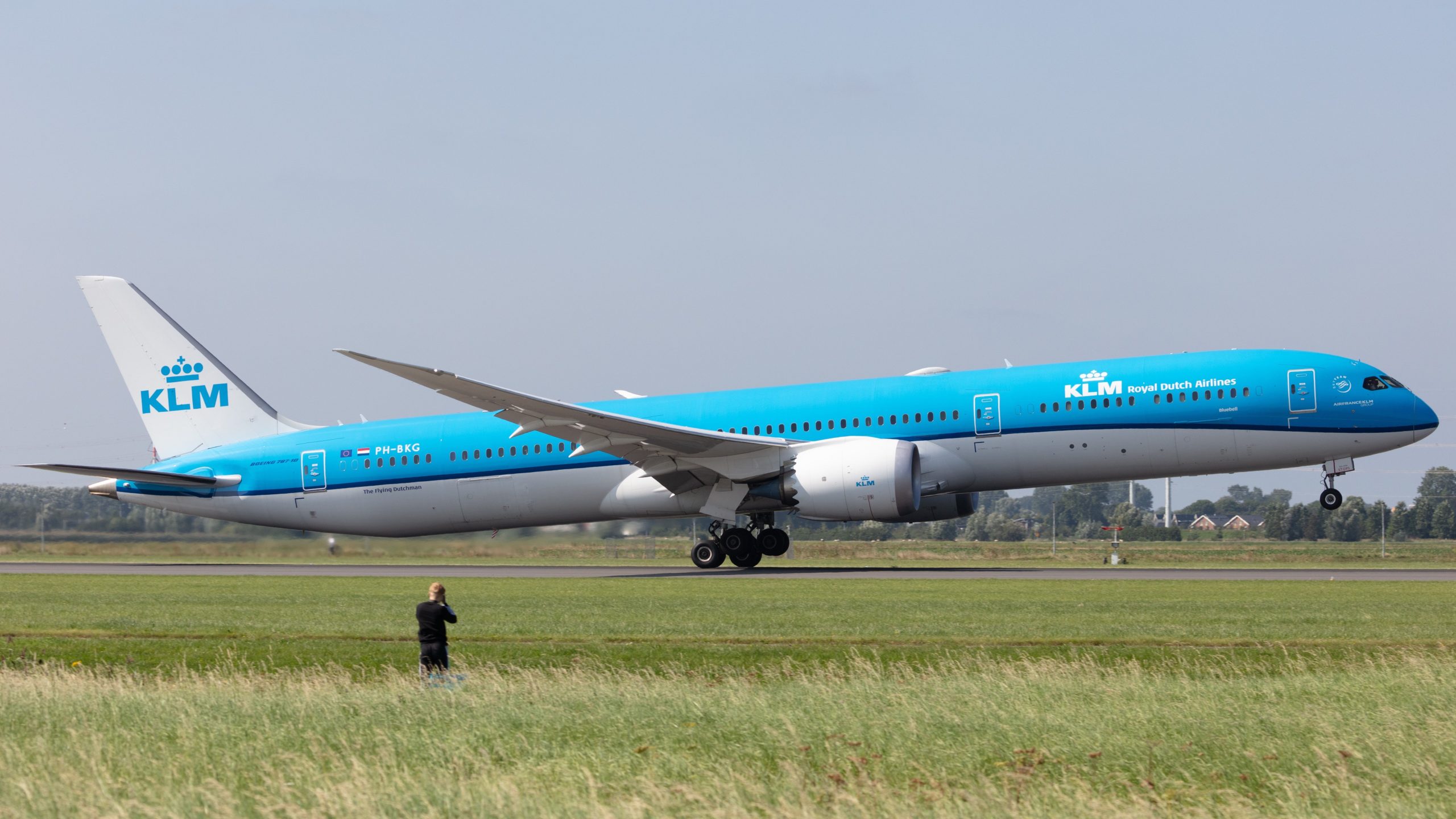 KLM gibt den Plan für die Lärmreduzierung am Flughafen Amsterdam Schiphol ein