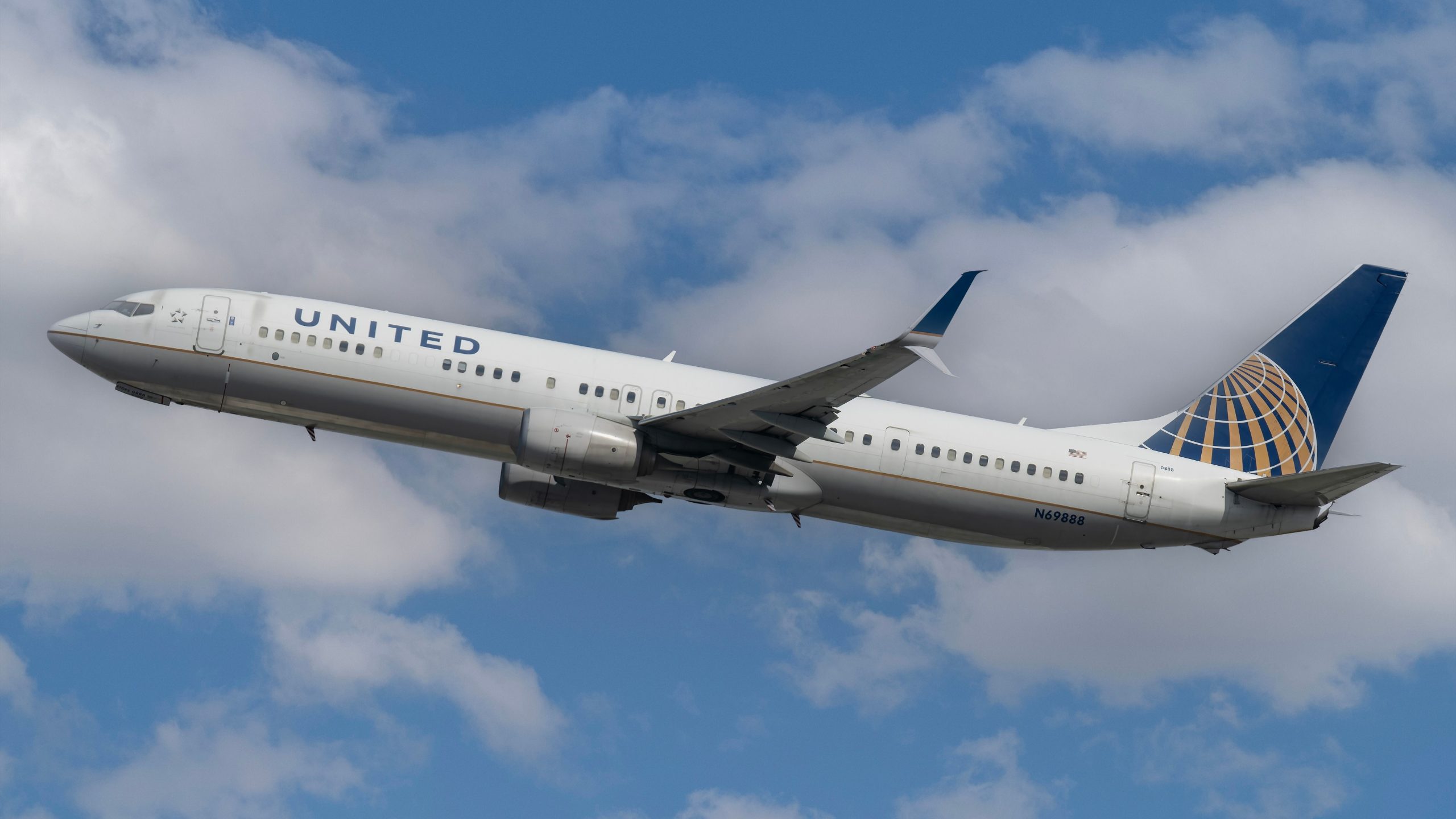 FAA schlägt vor, dass Fluggesellschaften Inspektionen von Türstopfen auf Boeing 737-900er-Flugzeugen durchführen